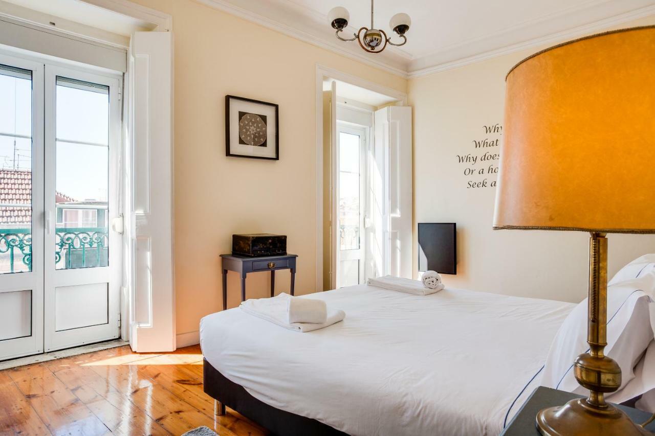 Joivy Fernando Pessoa Apartments Lisbon Bagian luar foto