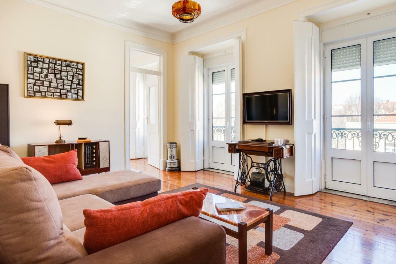 Joivy Fernando Pessoa Apartments Lisbon Bagian luar foto