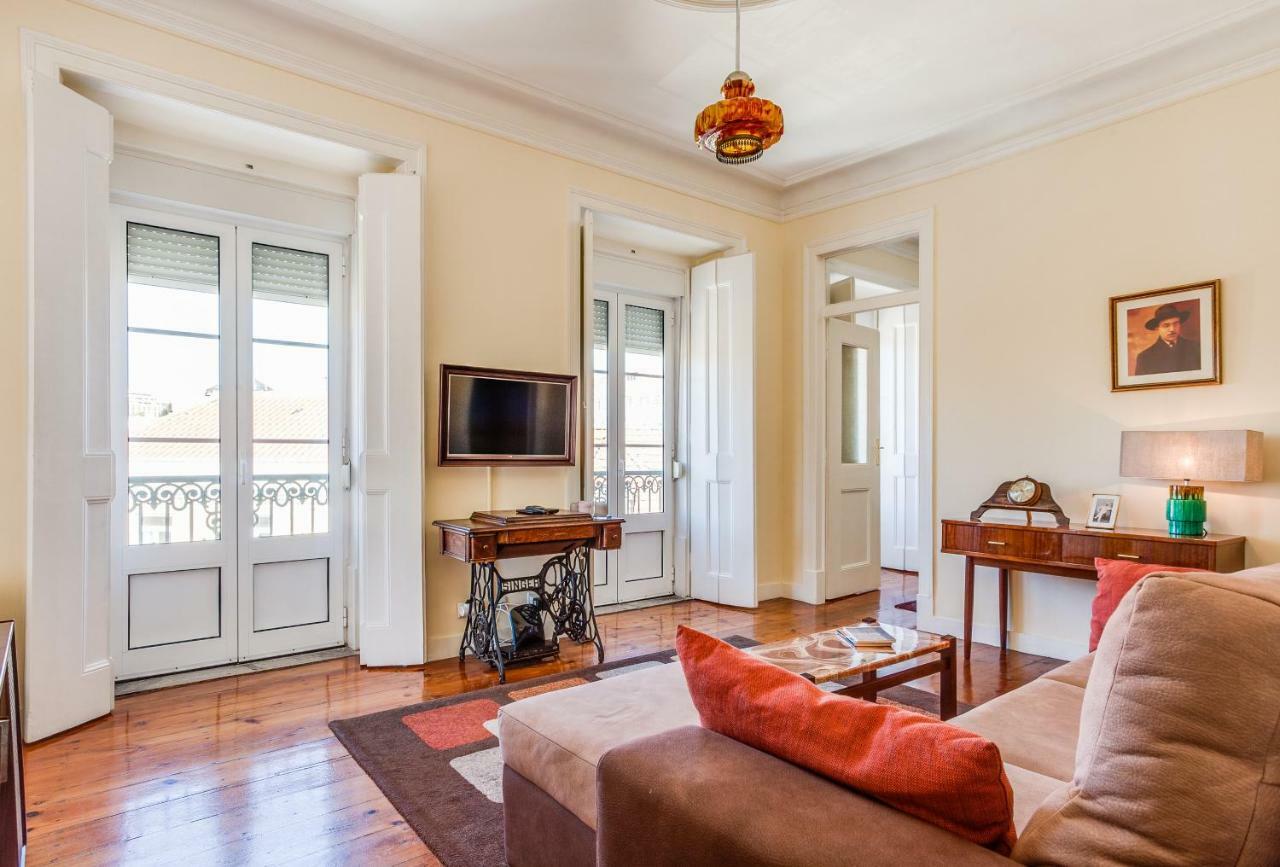 Joivy Fernando Pessoa Apartments Lisbon Bagian luar foto